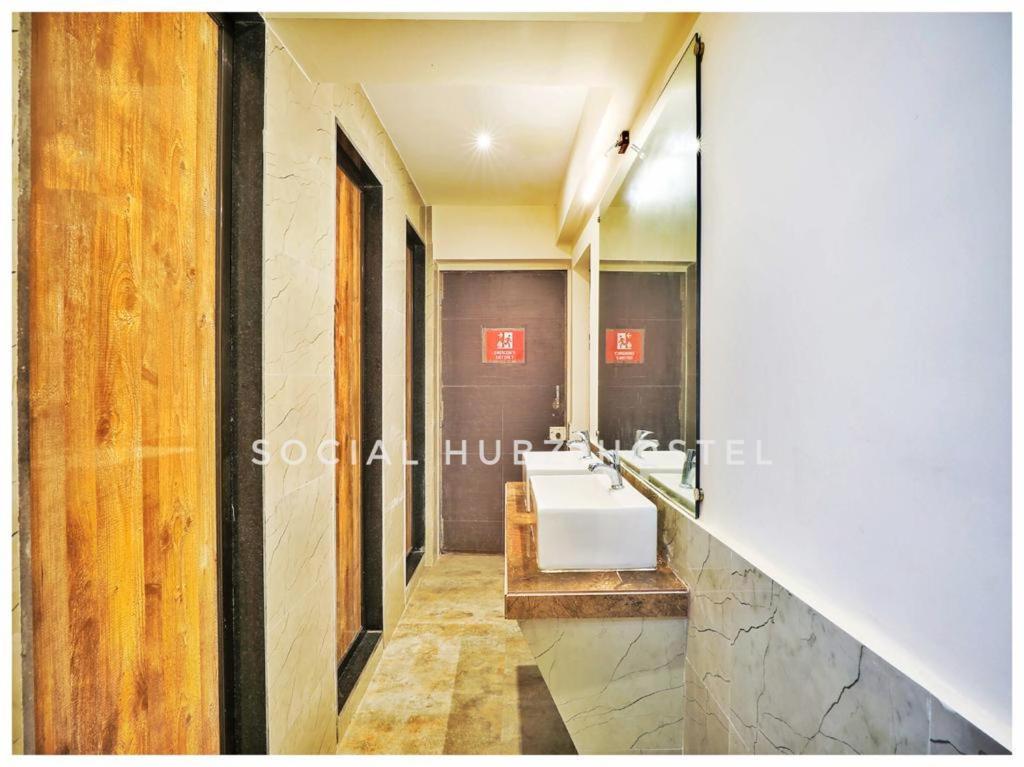 Social Hubz Hostel Mumbai Exterior foto
